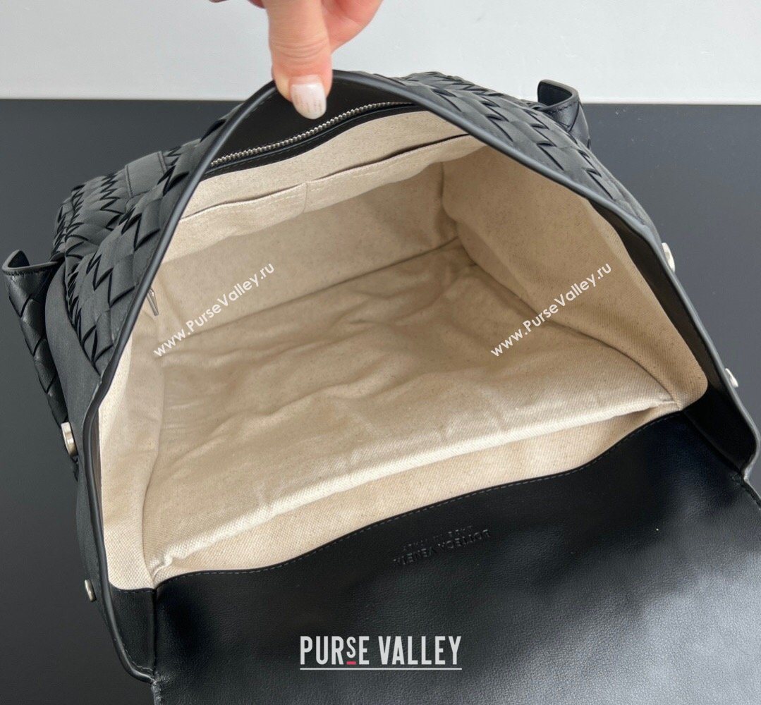 Bottega Veneta Mens Back To School Backpack Bag in Intrecciato Leather Black 2026 805971 (WT-260401081)