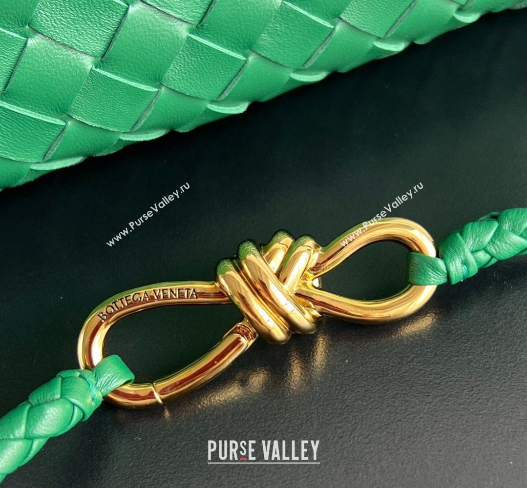 Bottega Veneta Small Andiamo Top Handle Bag in Intrecciato Leather 743568 Jungle Green 2026 (WT-260401082)