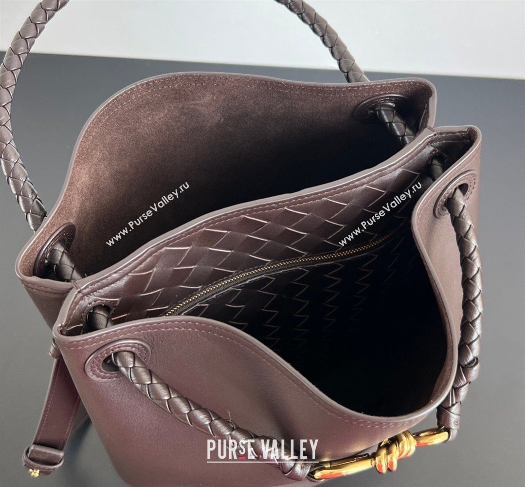 Bottega Veneta Andiamo Bucket Bag in Silky Leather Fondant Brown 2026 844169 (WT-260401064)