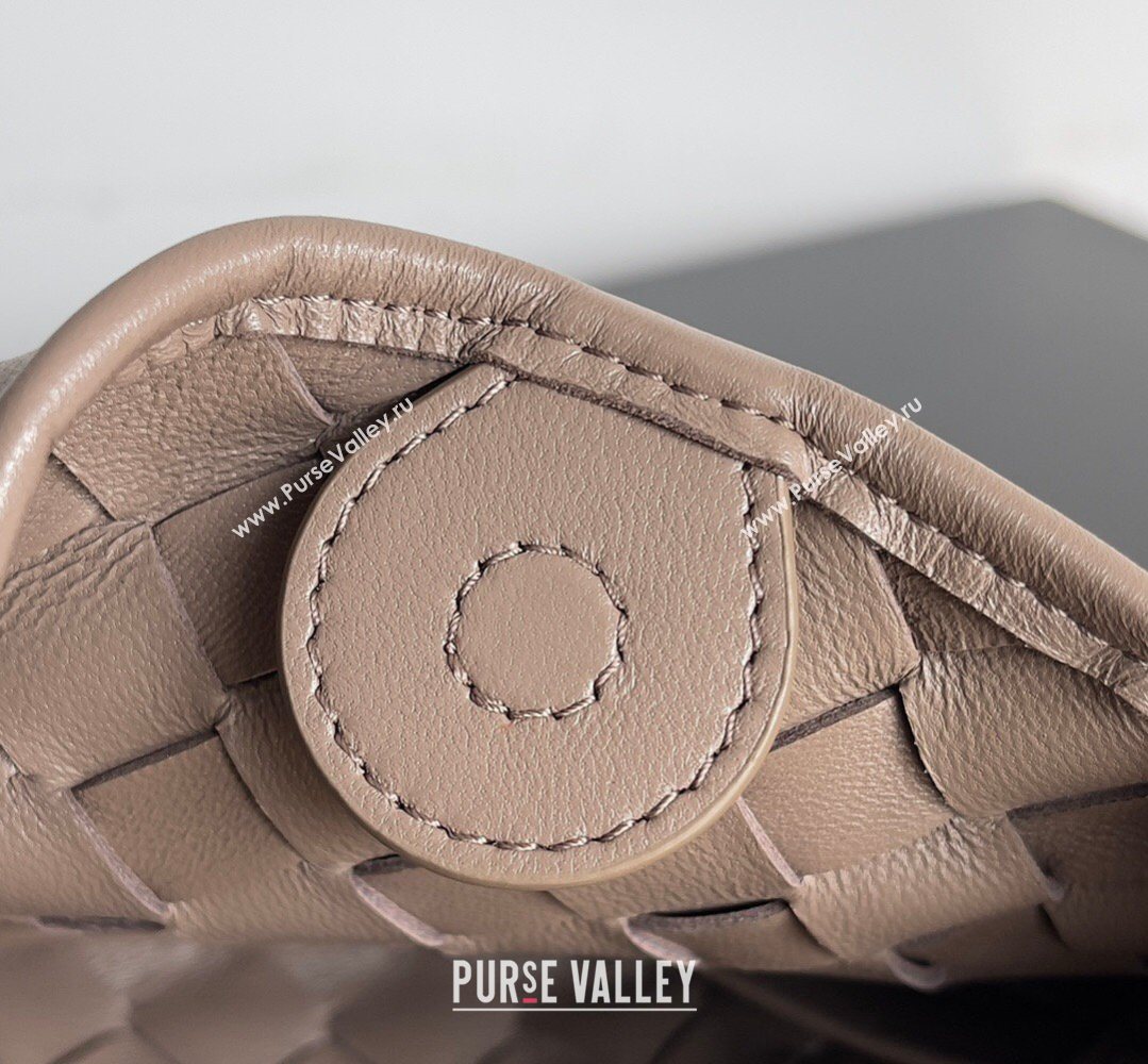Bottega Veneta Mini Sardine Bag in Intrecciato Leather Khaki 2026 744267 (YX-260402012)