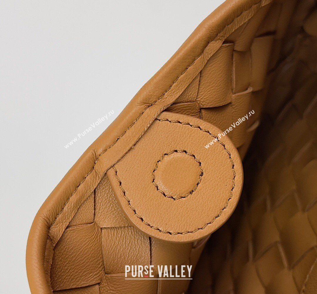 Bottega Veneta Mini Sardine Bag in Intrecciato Leather Apricot 2026 744267 (YX-260402013)