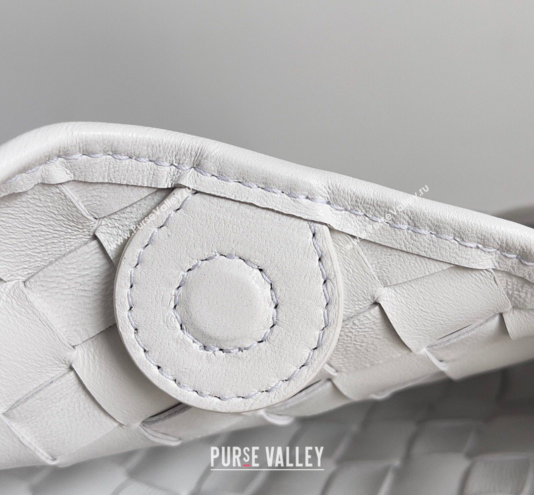 Bottega Veneta Mini Sardine Bag in Intrecciato Leather White 2026 744267 (YX-260402014)