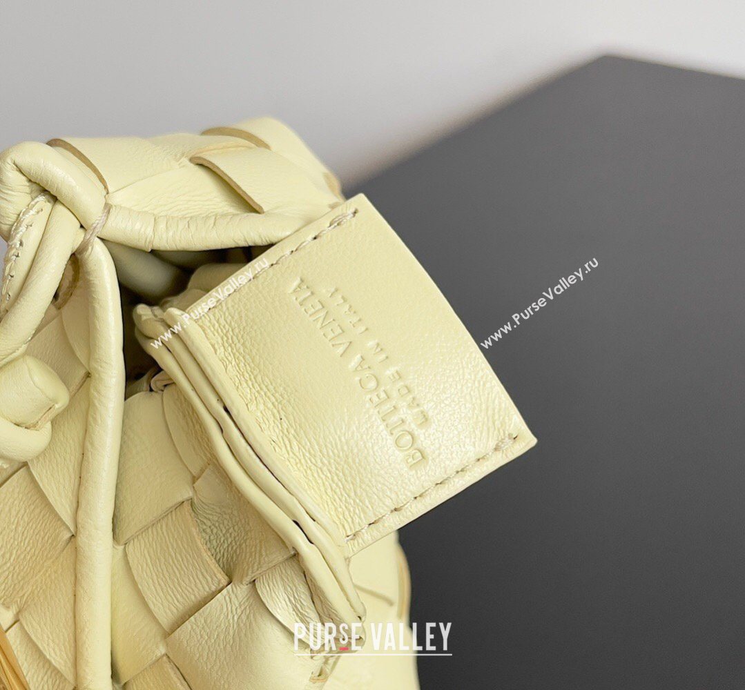 Bottega Veneta Mini Sardine Bag in Intrecciato Leather Ice Cream 2026 744267 (YX-260402018)