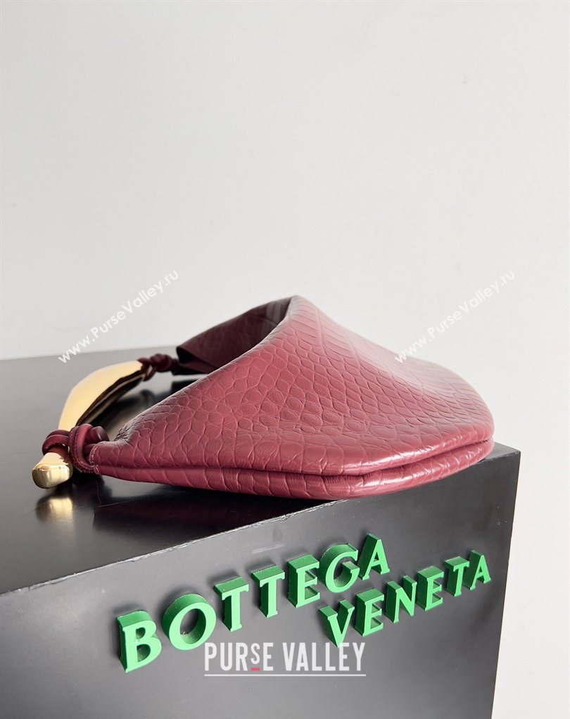 Bottega Veneta Sardine bag in Crocodile Embossed Leather Burgundy 2026 754657 (YX-260402024)