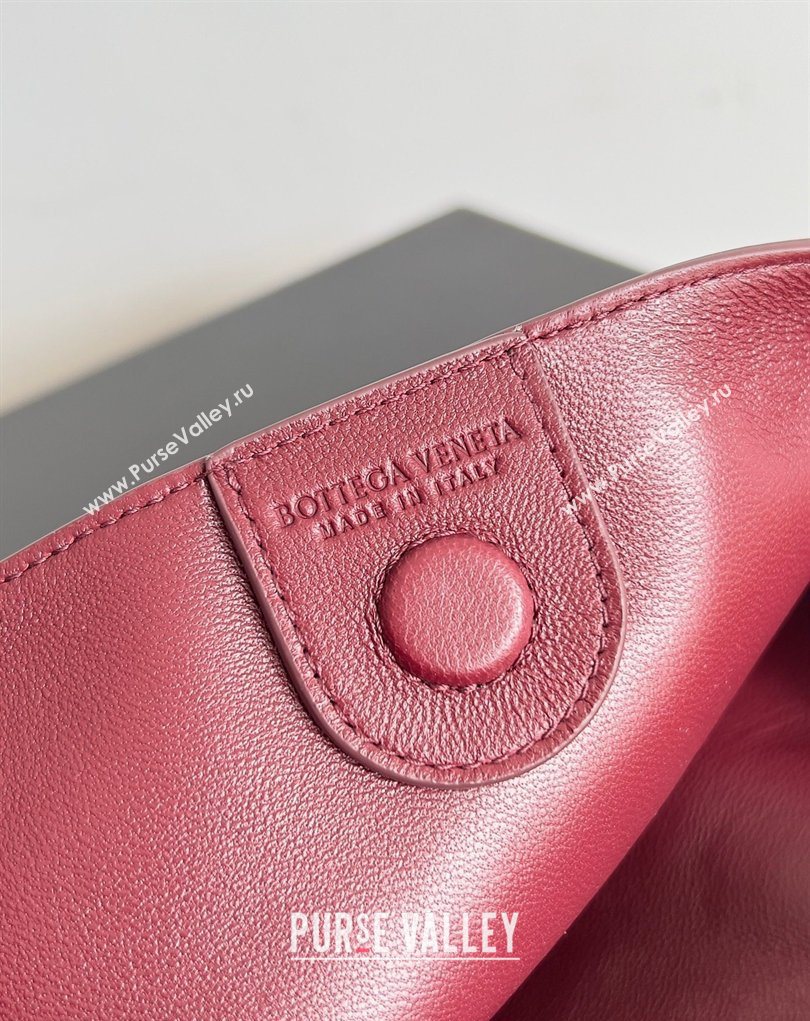 Bottega Veneta Sardine bag in Crocodile Embossed Leather Burgundy 2026 754657 (YX-260402024)