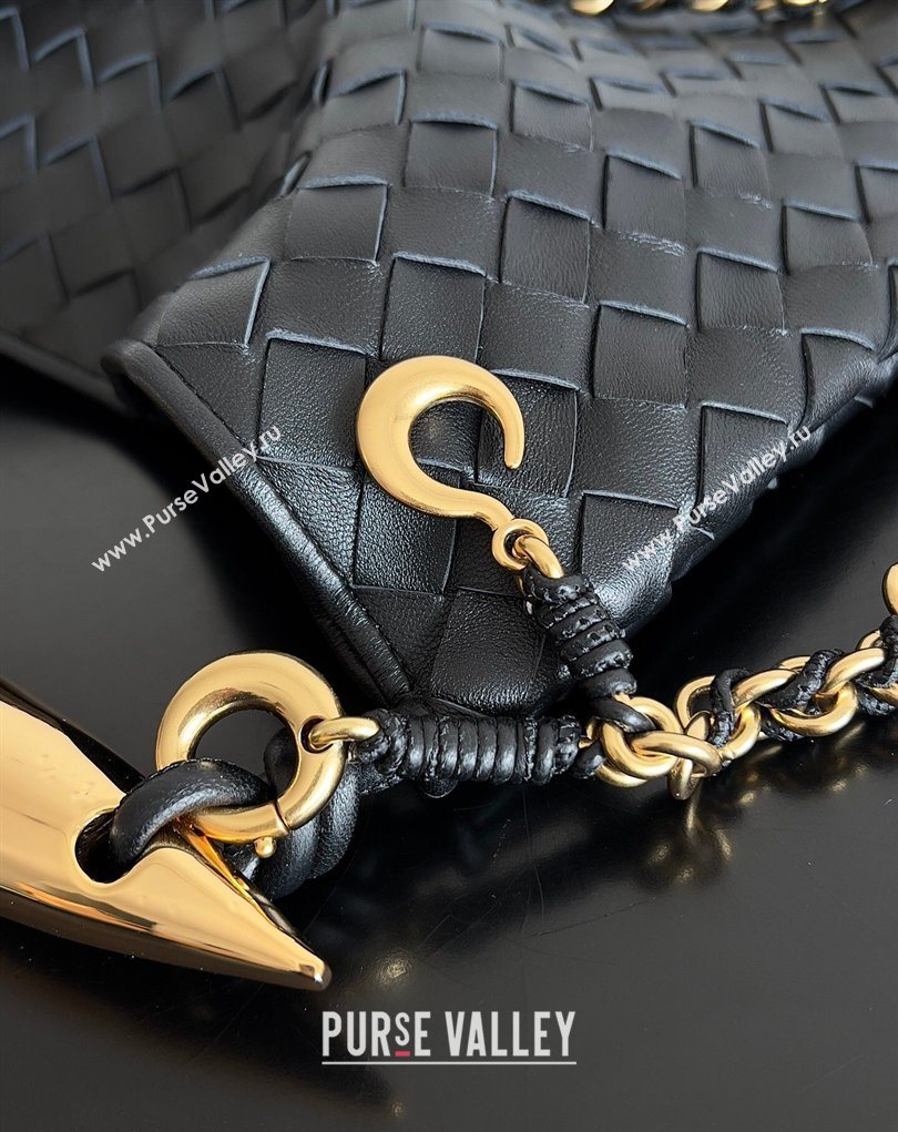 Bottega Veneta Sardine Bag with Chain in Intrecciato Leather 776768 Black 2026 (YX-260402038)