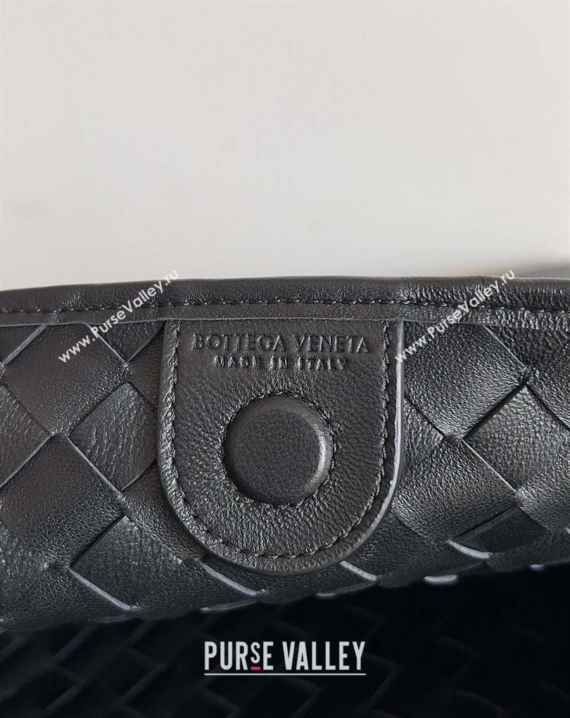 Bottega Veneta Sardine Bag with Chain in Intrecciato Leather 776768 Black 2026 (YX-260402038)