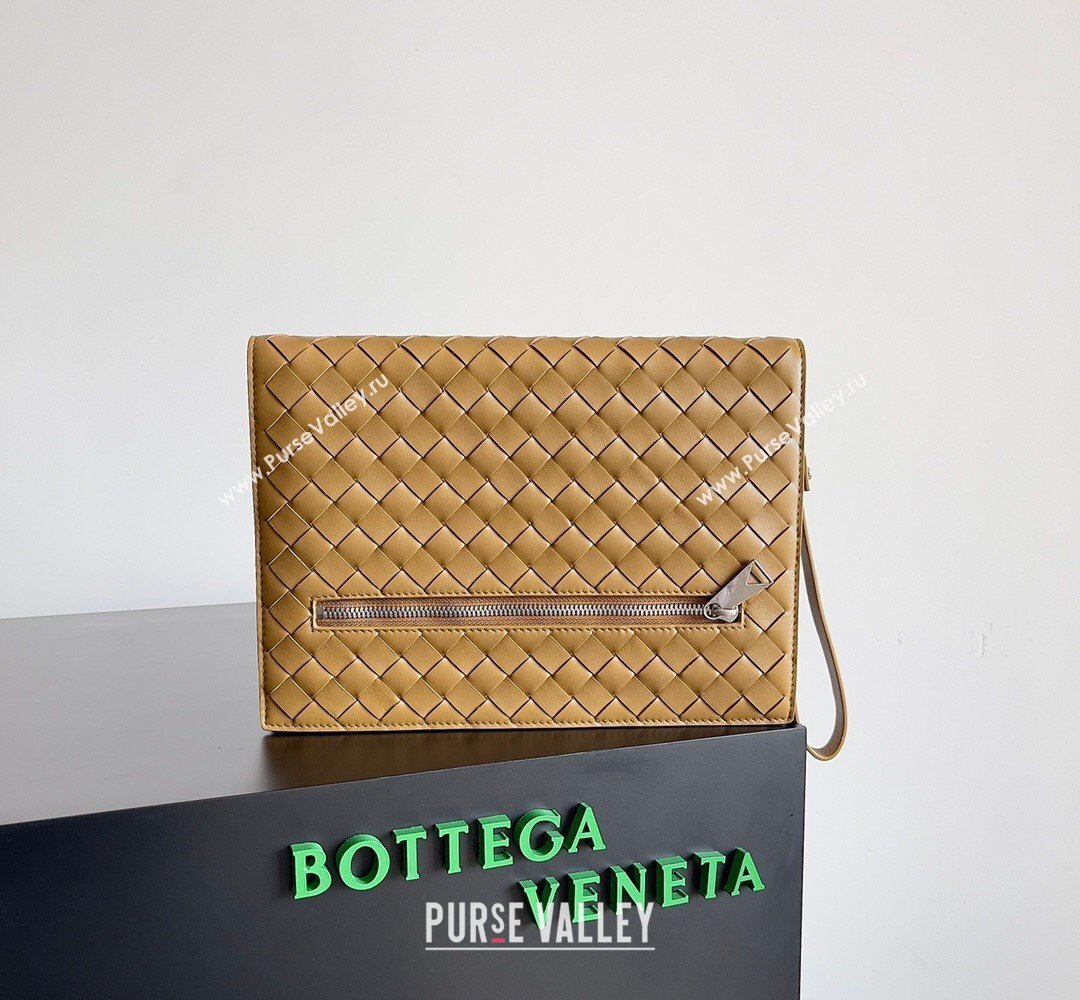 Bottega Veneta Mens Small Intrecciato Leather Document Case With Wristlet Brown 2026 693675 (YX-260402094)