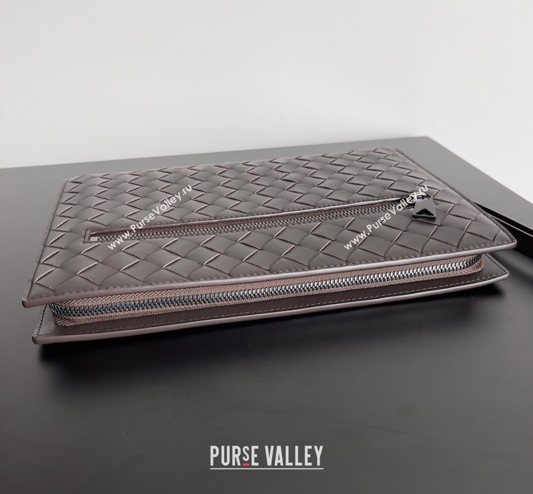 Bottega Veneta Mens Small Intrecciato Leather Document Case With Wristlet Fondant Brown 2026 693675 (YX-260402096)