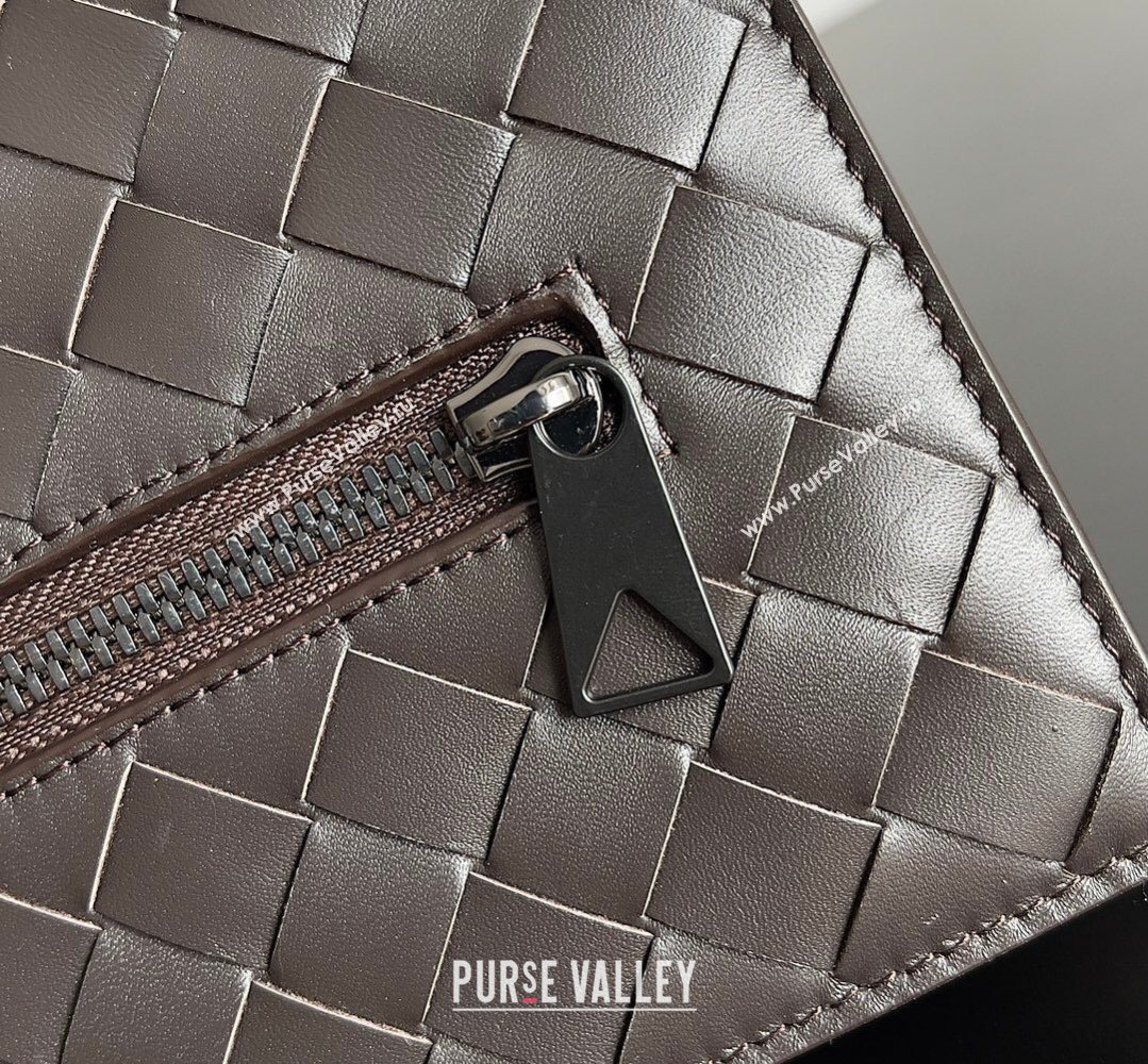 Bottega Veneta Mens Small Intrecciato Leather Document Case With Wristlet Fondant Brown 2026 693675 (YX-260402096)