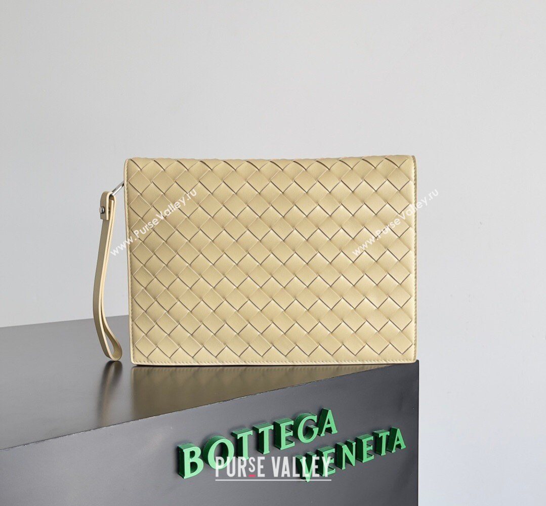 Bottega Veneta Mens Small Intrecciato Leather Document Case With Wristlet Porridge 2026 693675 (YX-260402097)