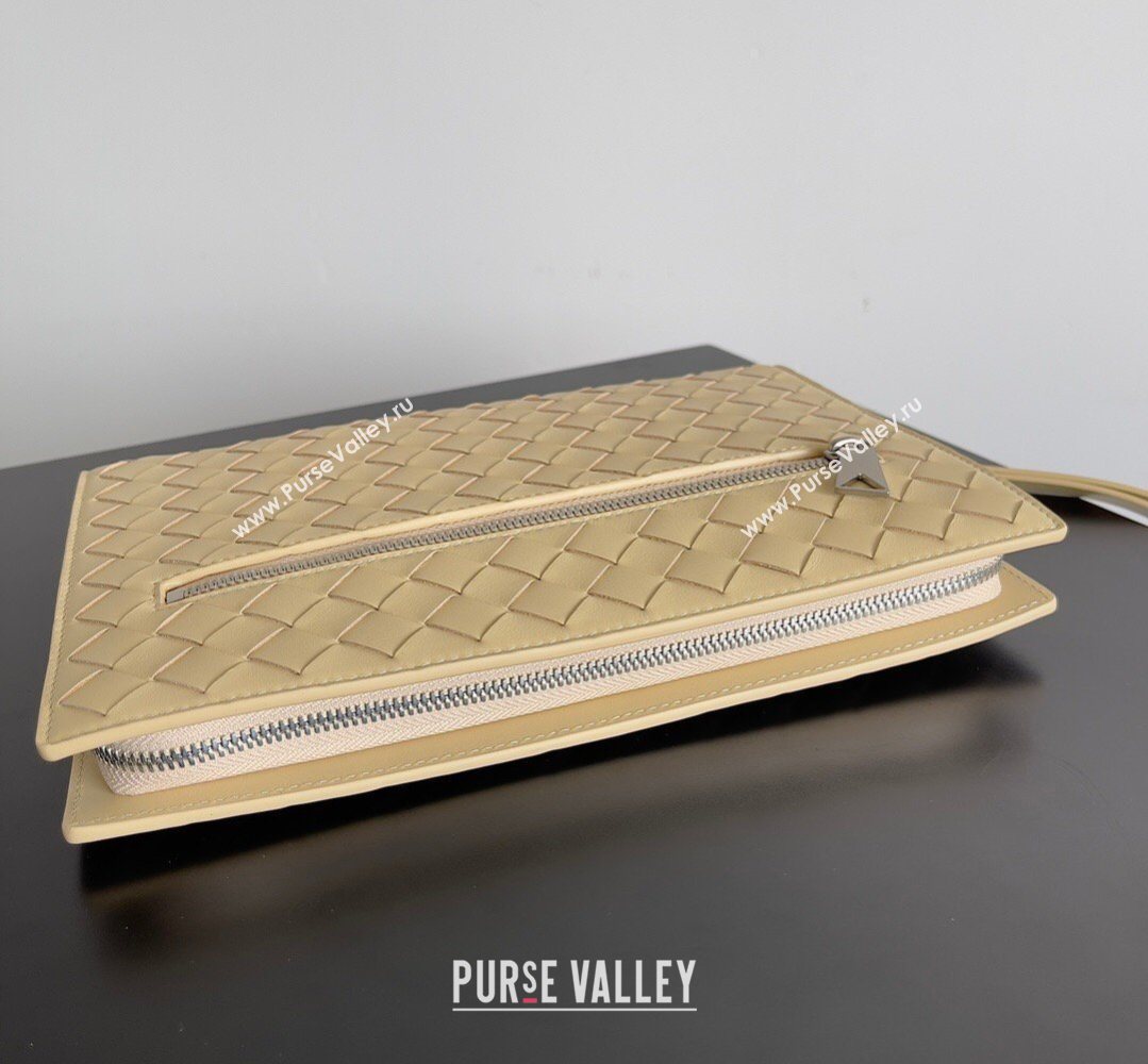 Bottega Veneta Mens Small Intrecciato Leather Document Case With Wristlet Porridge 2026 693675 (YX-260402097)