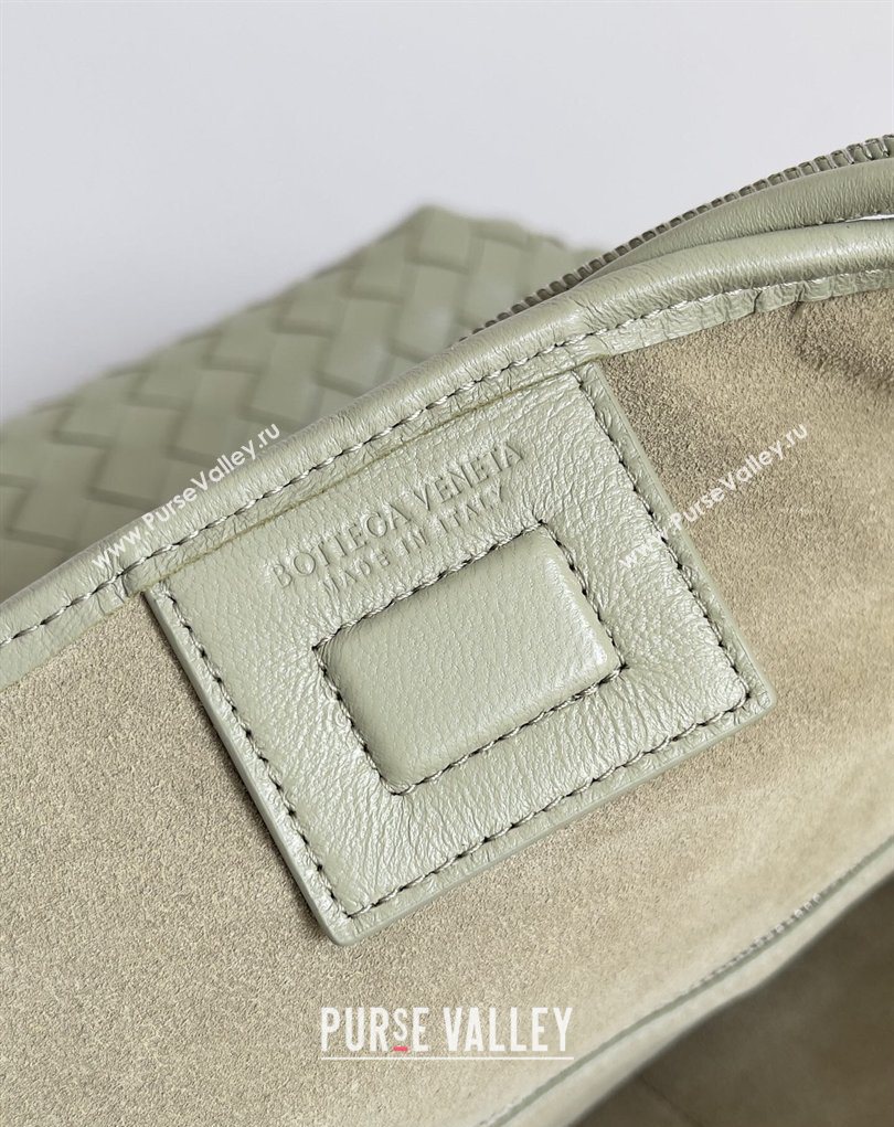 Bottega Veneta Mens Sardine Hobo Bag in Intrecciato Leather Green 2026 BV040202 (YX-260402046)