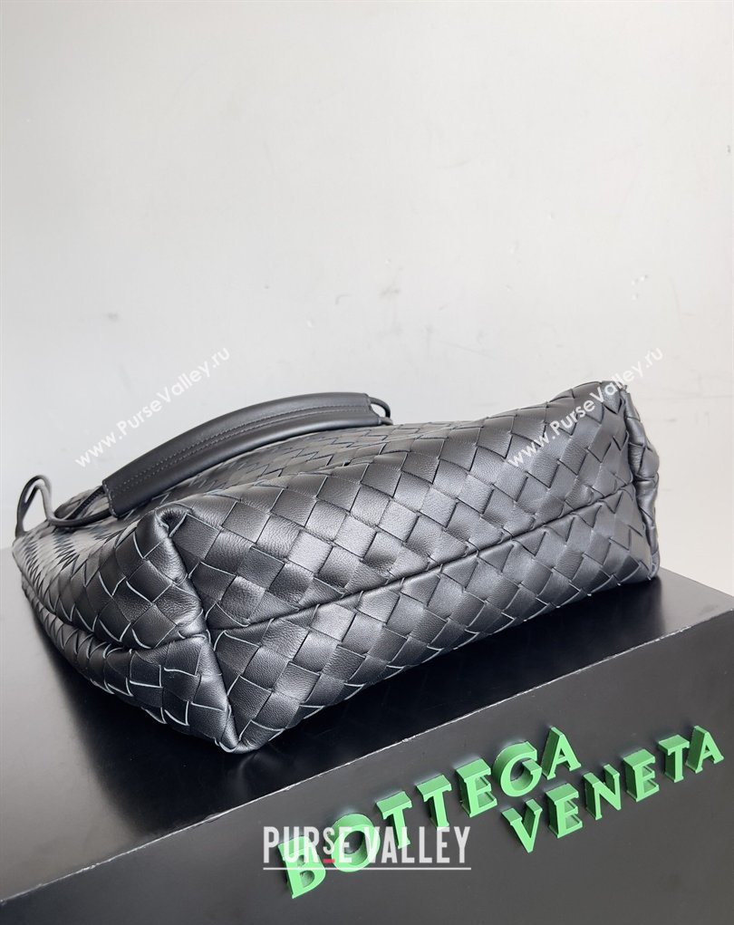 Bottega Veneta Mens Sardine Hobo Bag in Intrecciato Leather Black 2026 BV040202 (YX-260402047)