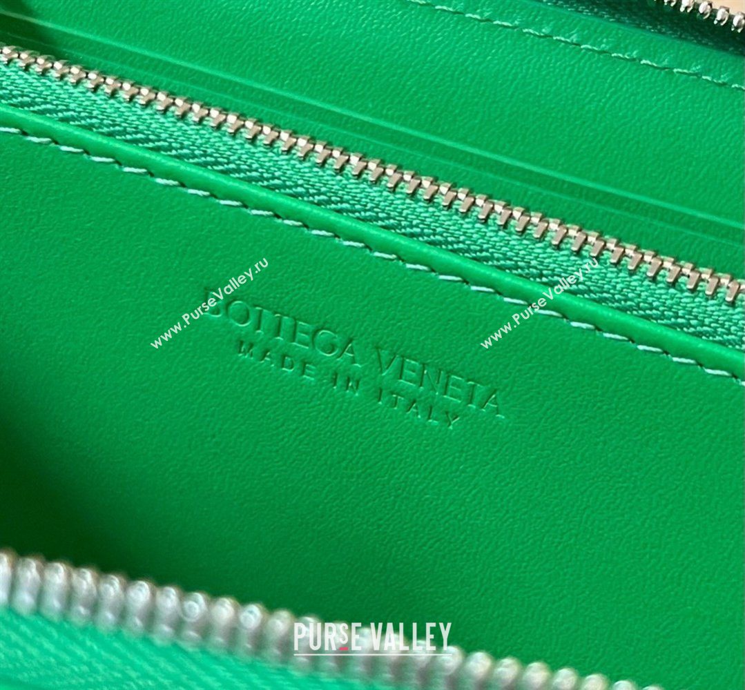 Bottega Veneta Mens Cassette Zip Around Wallet in Intreccio Leather 814649 Parakeet Green 2026 (YX-260402059)