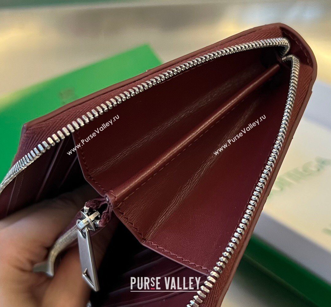 Bottega Veneta Mens Cassette Zip Around Wallet in Intreccio Leather 814649 Burgundy 2026 (YX-260402061)