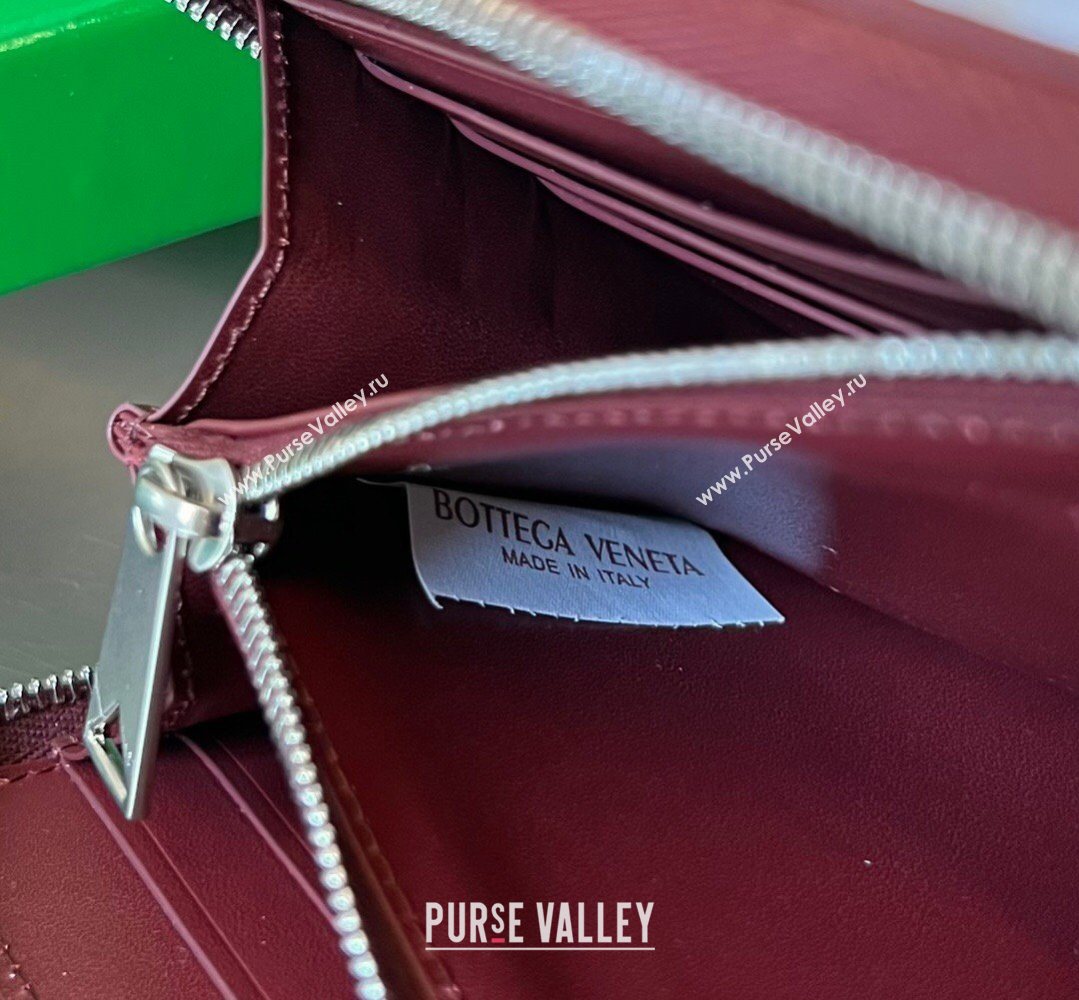 Bottega Veneta Mens Cassette Zip Around Wallet in Intreccio Leather 814649 Burgundy 2026 (YX-260402061)
