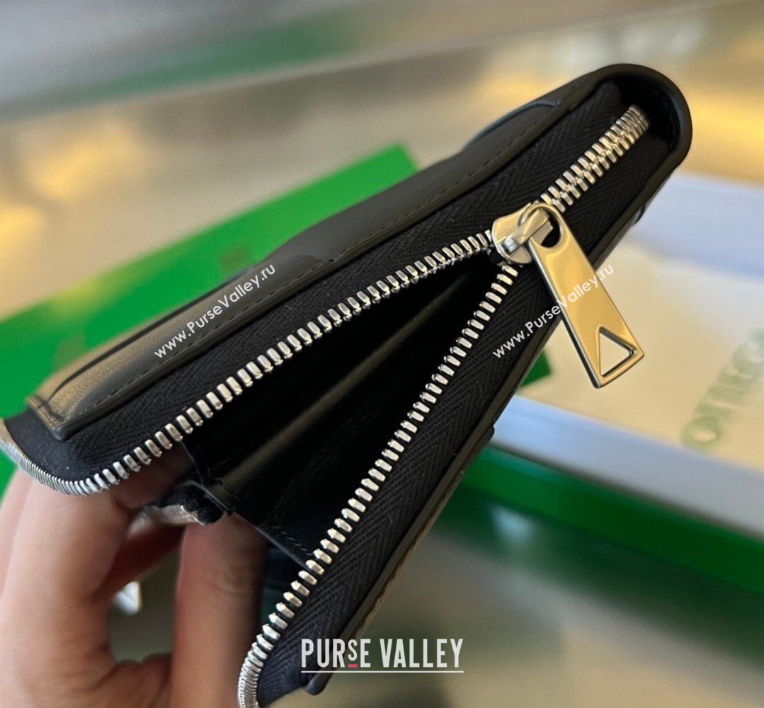 Bottega Veneta Mens Cassette Zip Around Wallet in Intreccio Leather 814649 Black 2026 (YX-260402062)