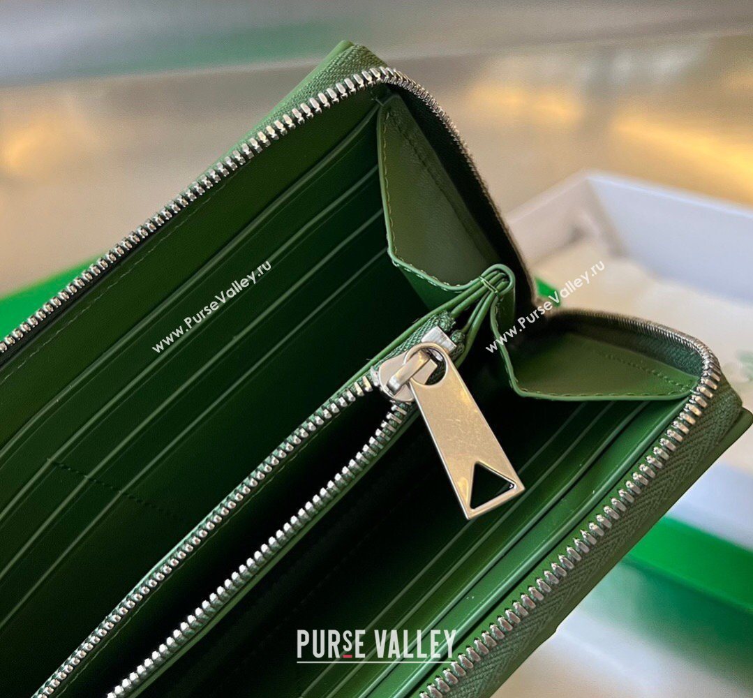 Bottega Veneta Mens Cassette Zip Around Wallet in Intreccio Leather 814649 Avocado Green 2026 (YX-260402063)