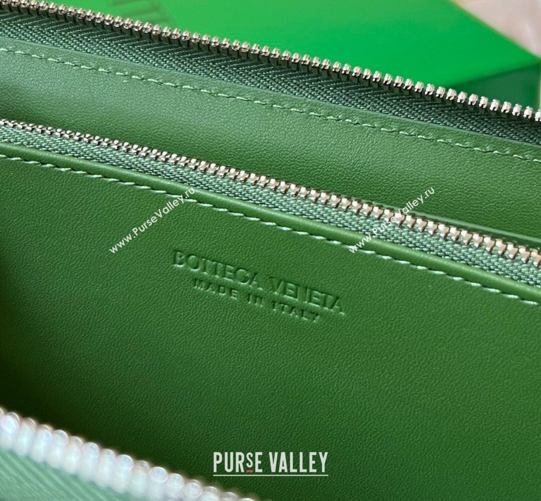 Bottega Veneta Mens Cassette Zip Around Wallet in Intreccio Leather 814649 Avocado Green 2026 (YX-260402063)