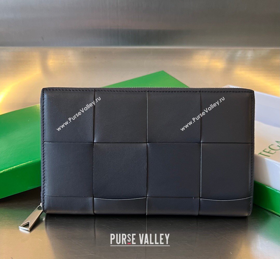 Bottega Veneta Mens Cassette Zip Around Wallet in Intreccio Leather 814649 Space Blue 2026 (YX-260402064)