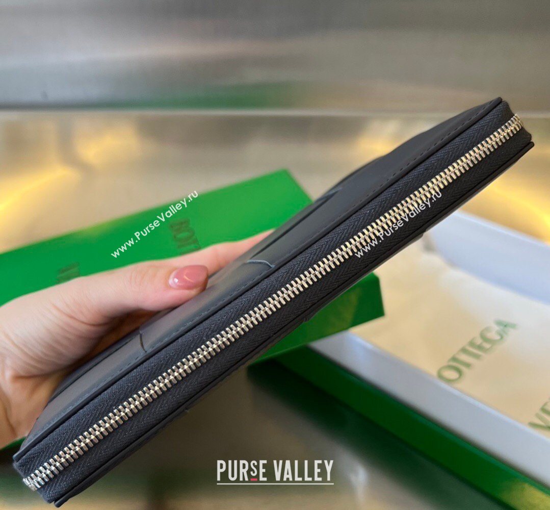 Bottega Veneta Mens Cassette Zip Around Wallet in Intreccio Leather 814649 Space Blue 2026 (YX-260402064)