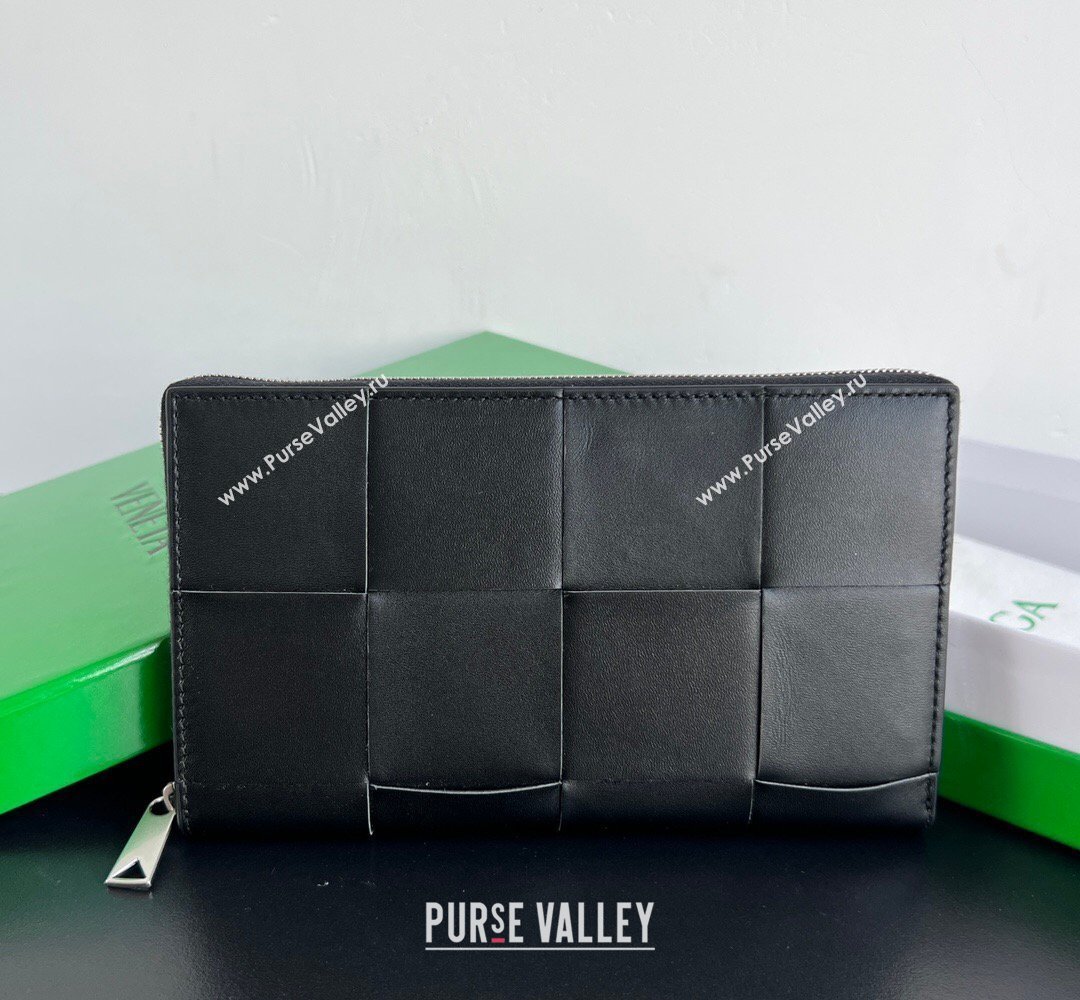 Bottega Veneta Mens Cassette Zip Around Wallet in Intreccio Leather 814649 Black/Green 2026 (YX-260402065)