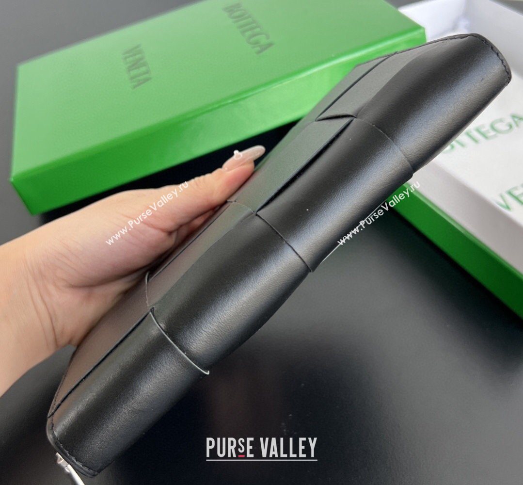 Bottega Veneta Mens Cassette Zip Around Wallet in Intreccio Leather 814649 Black/Green 2026 (YX-260402065)