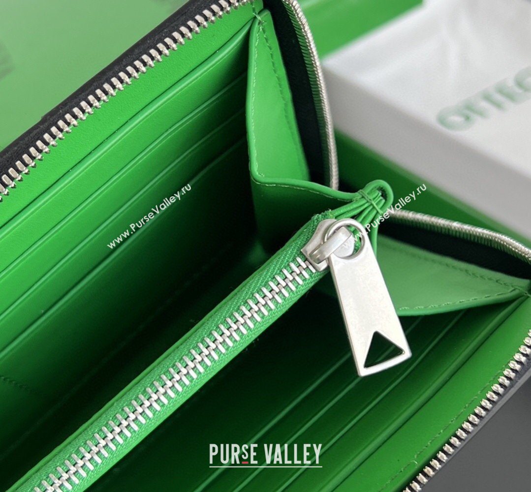 Bottega Veneta Mens Cassette Zip Around Wallet in Intreccio Leather 814649 Black/Green 2026 (YX-260402065)