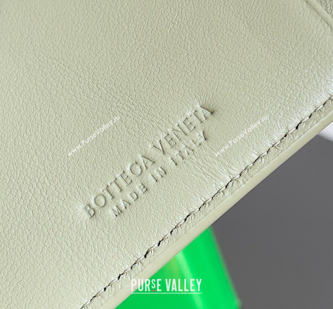 Bottega Veneta Cassette Credit Card Case in Intreccio Leather 742693 Travertine Green 2026 (YX-260402056)