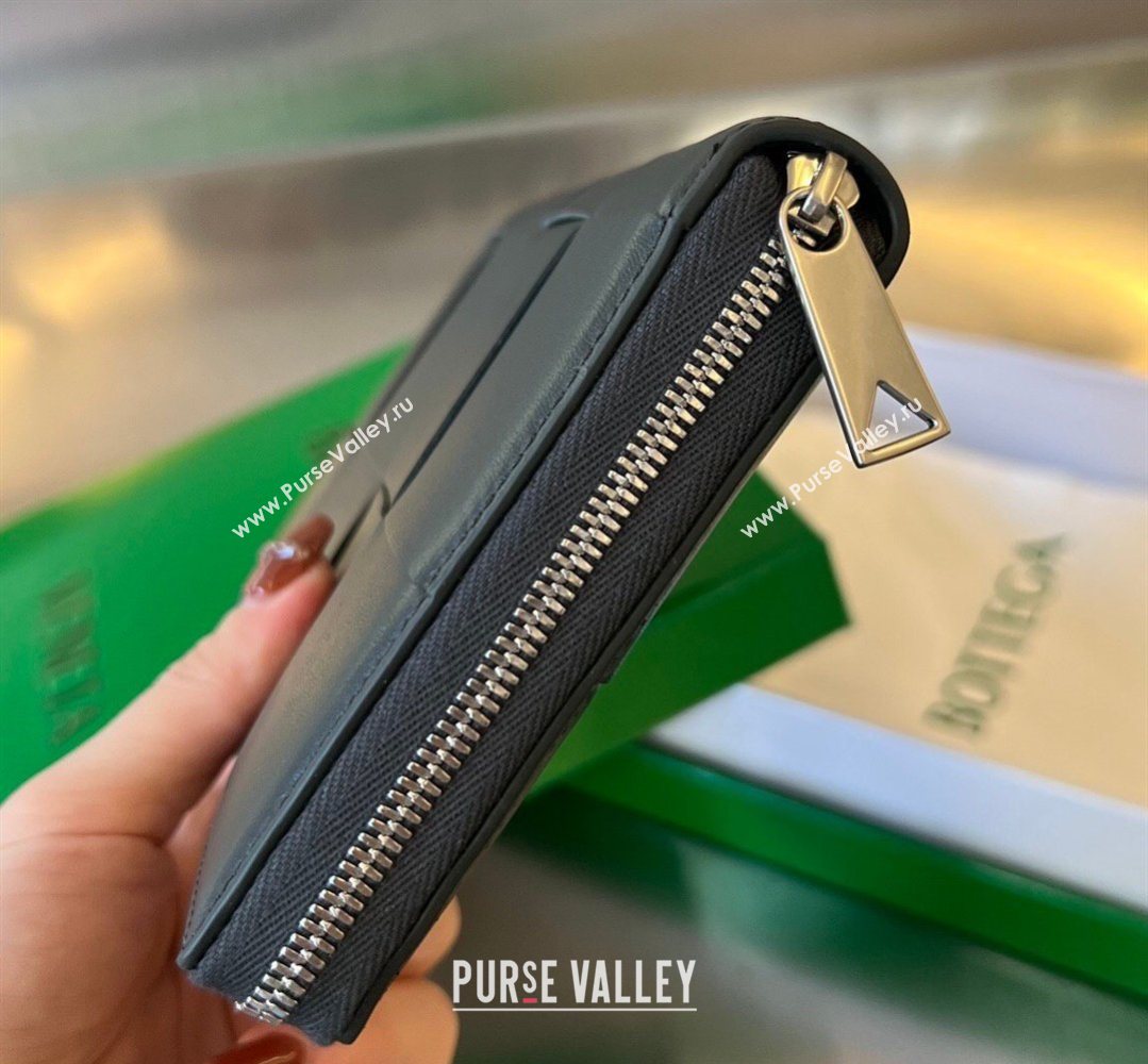 Bottega Veneta Mens Cassette Zip Around Wallet in Intreccio Leather 814649 Dark Moss 2026 (YX-260402058)