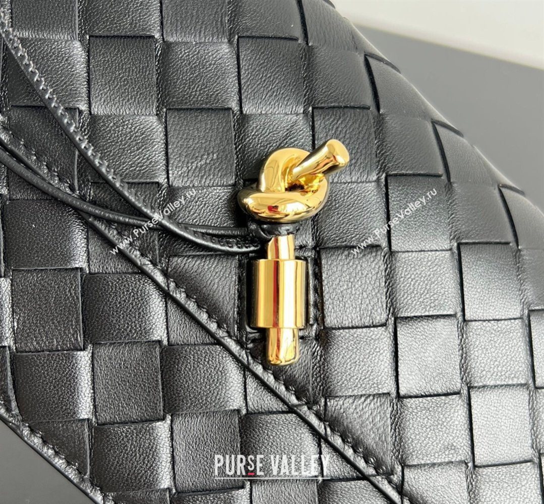 Bottega Veneta Andiamo Pouch on Chain Mini Bag in Intrecciato Leather Black 2026 844107 (WT-260402103)