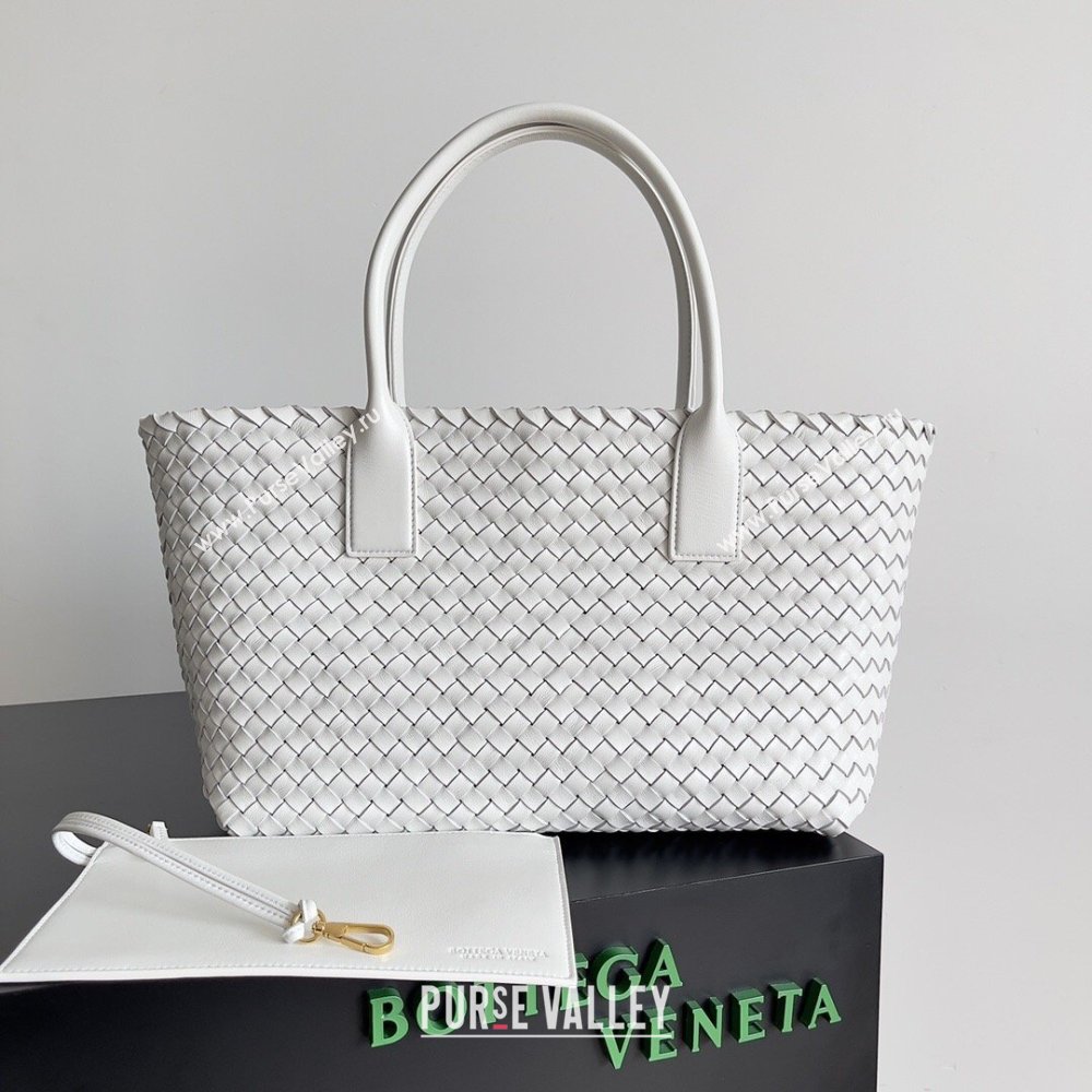 Bottega Veneta Medium Cabat Tote Bag 32cm in Intrecciato Leather White 2026 BV040205 (XY-260402132)