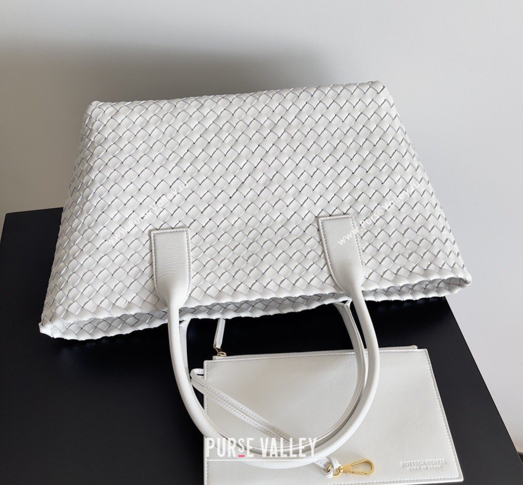 Bottega Veneta Medium Cabat Tote Bag 32cm in Intrecciato Leather White 2026 BV040205 (XY-260402132)