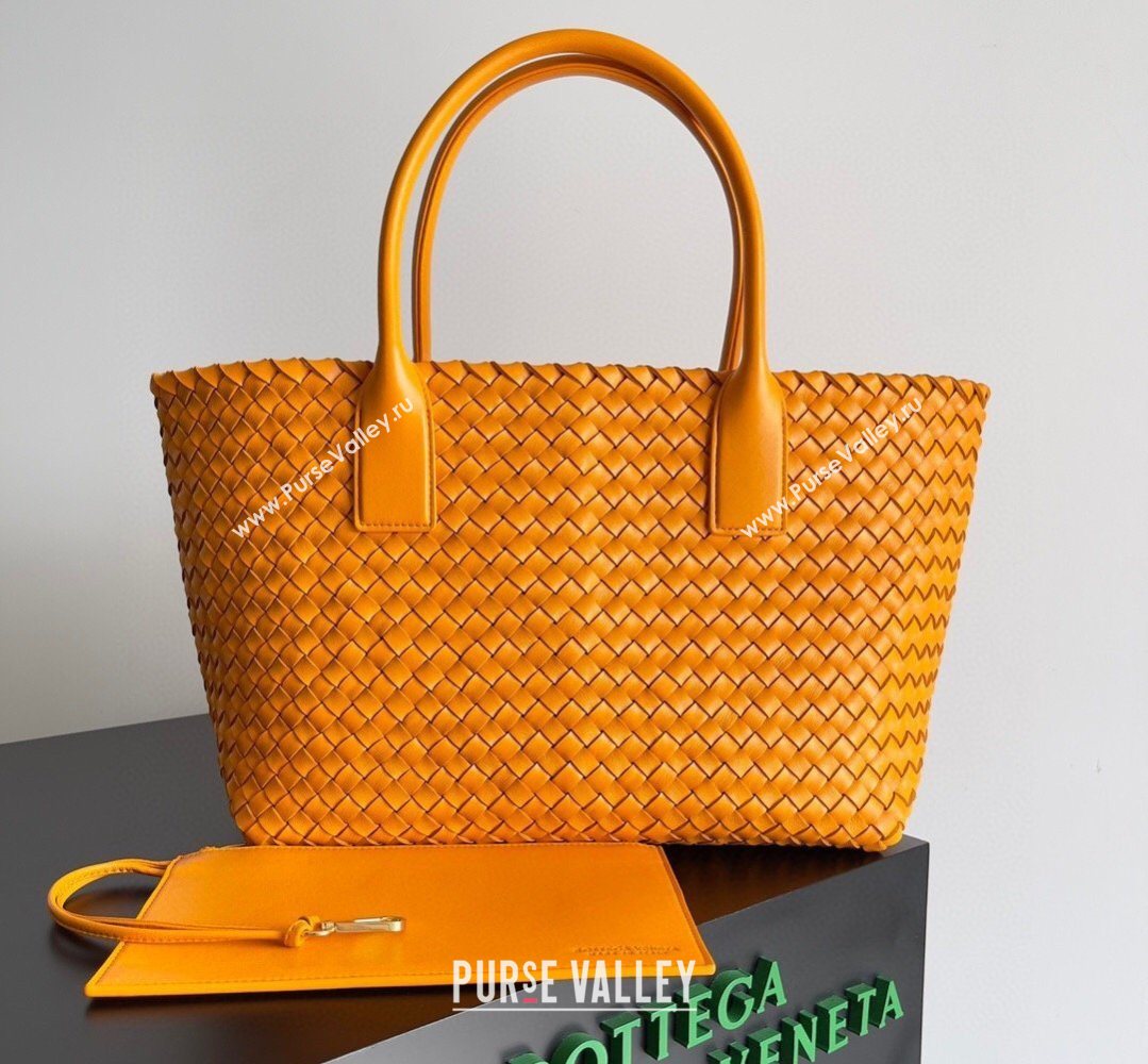 Bottega Veneta Medium Cabat Tote Bag 32cm in Intrecciato Leather Orange 2026 BV040205 (XY-260402133)