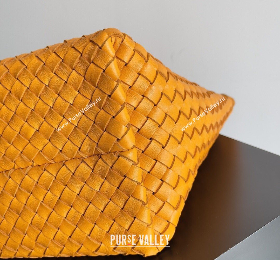 Bottega Veneta Medium Cabat Tote Bag 32cm in Intrecciato Leather Orange 2026 BV040205 (XY-260402133)