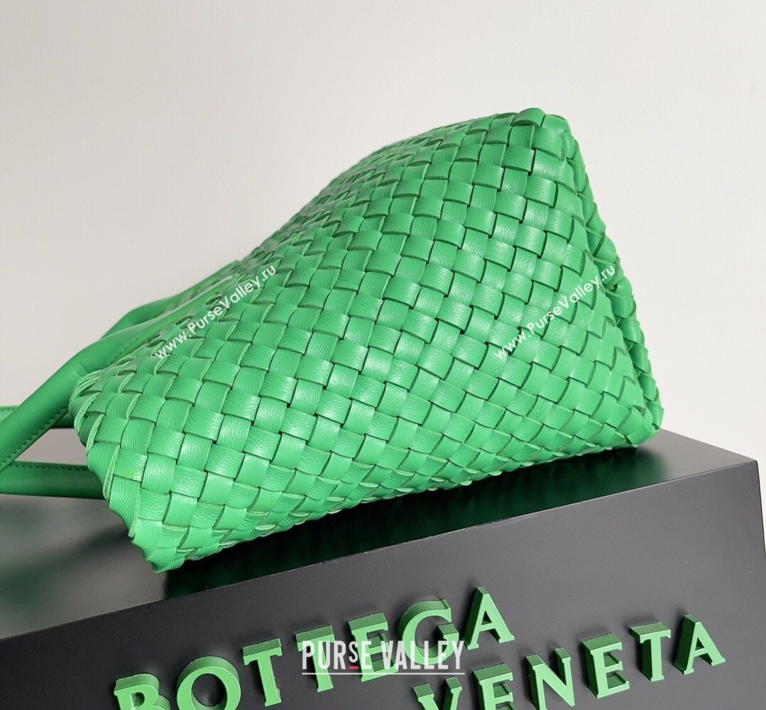 Bottega Veneta Medium Cabat Tote Bag 32cm in Intrecciato Leather Green2 2026 BV040205 (XY-260402134)
