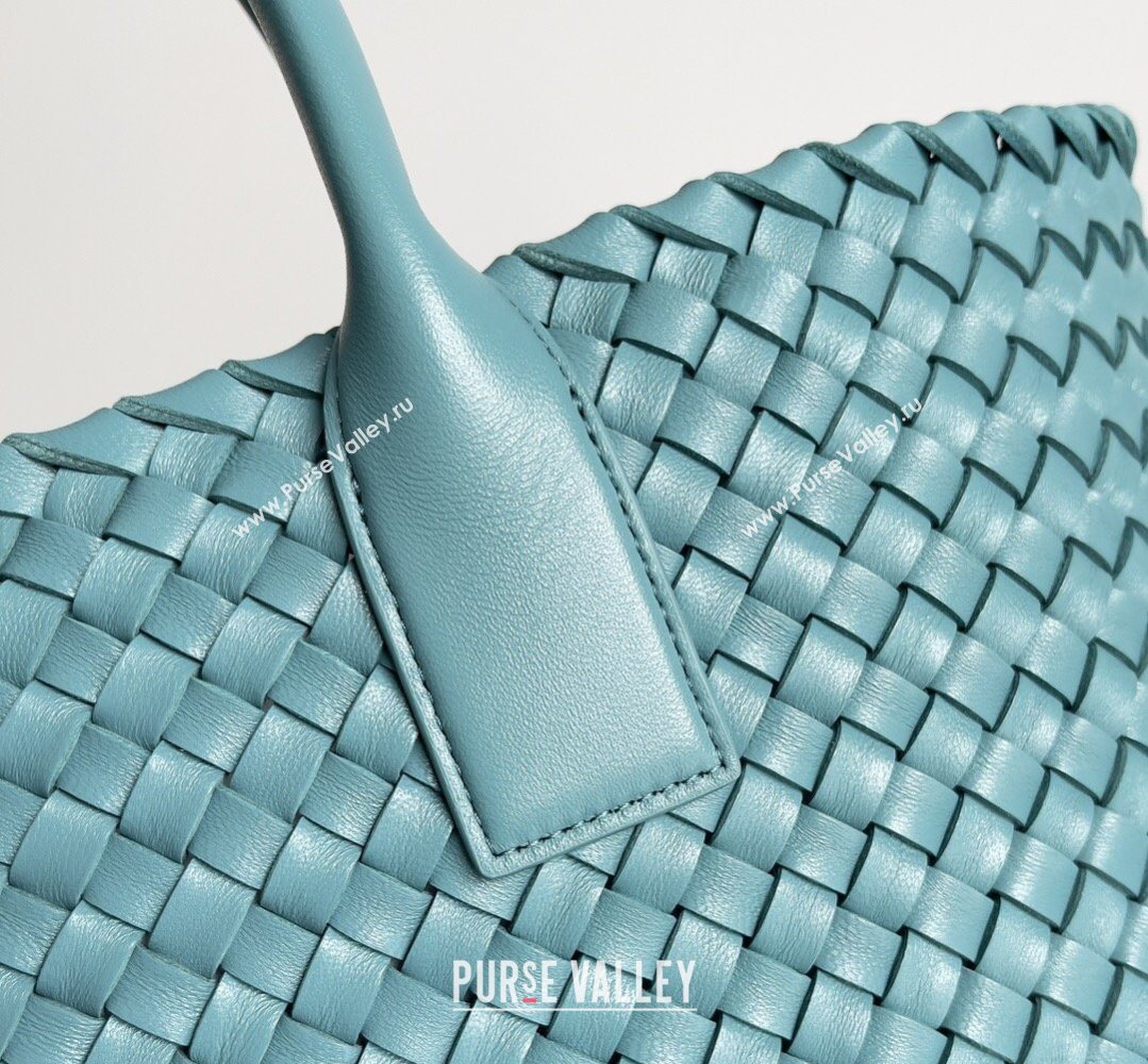 Bottega Veneta Medium Cabat Tote Bag 32cm in Intrecciato Leather Blue1 2026 BV040205 (YX-260402118)