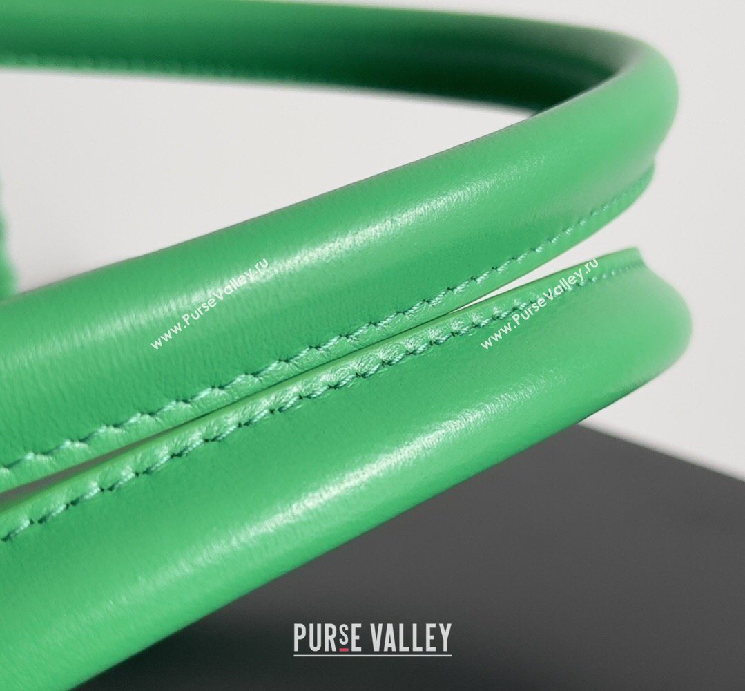 Bottega Veneta Medium Cabat Tote Bag 32cm in Intrecciato Leather Green2 2026 BV040205 (XY-260402134)