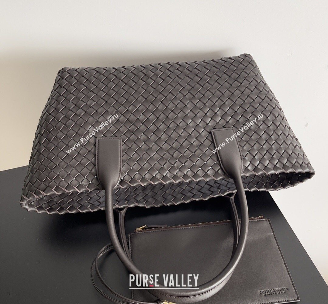 Bottega Veneta Medium Cabat Tote Bag 32cm in Intrecciato Leather Fondant Brown 2026 BV040205 (XY-260402136)
