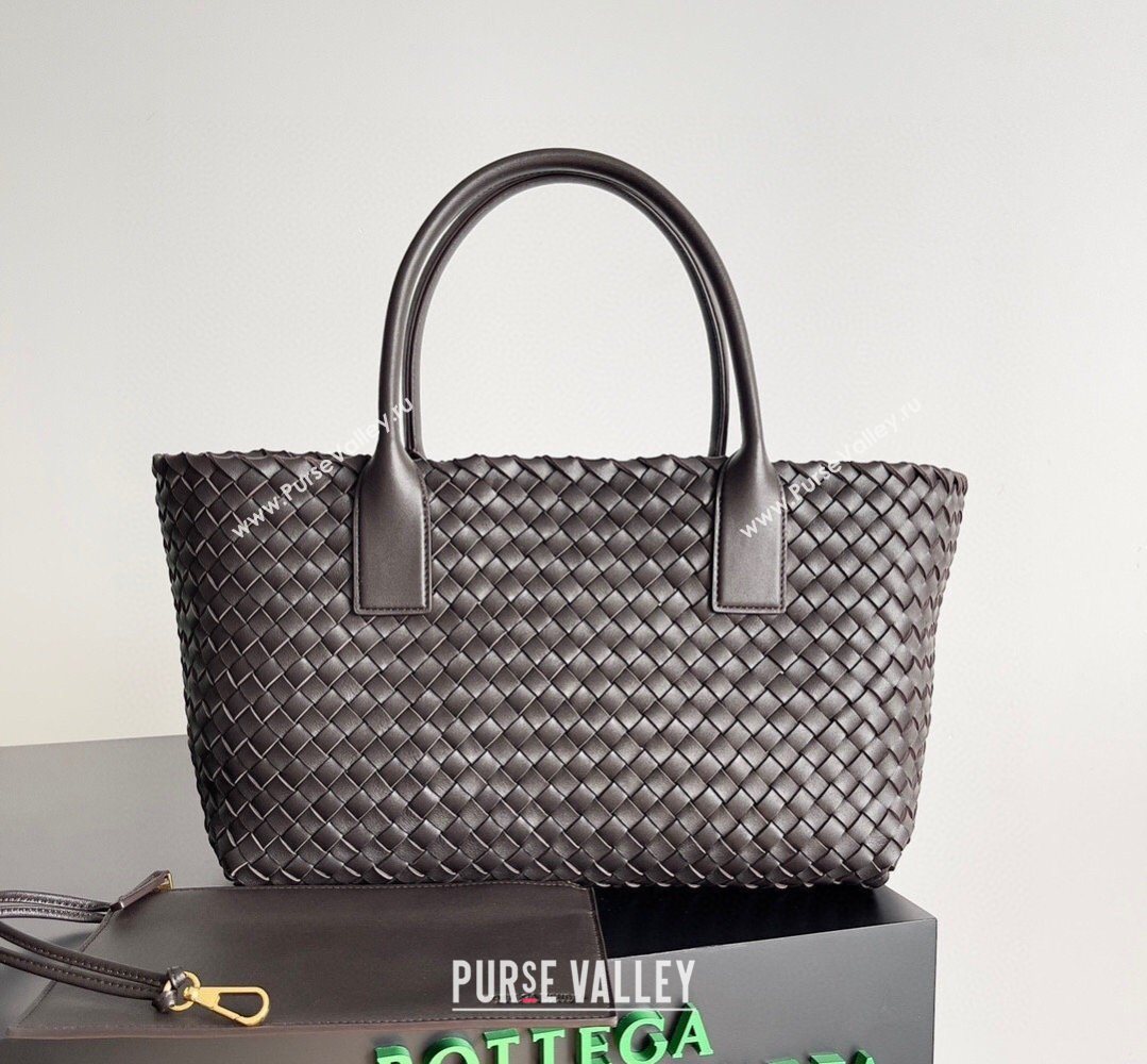 Bottega Veneta Medium Cabat Tote Bag 32cm in Intrecciato Leather Fondant Brown 2026 BV040205 (XY-260402136)