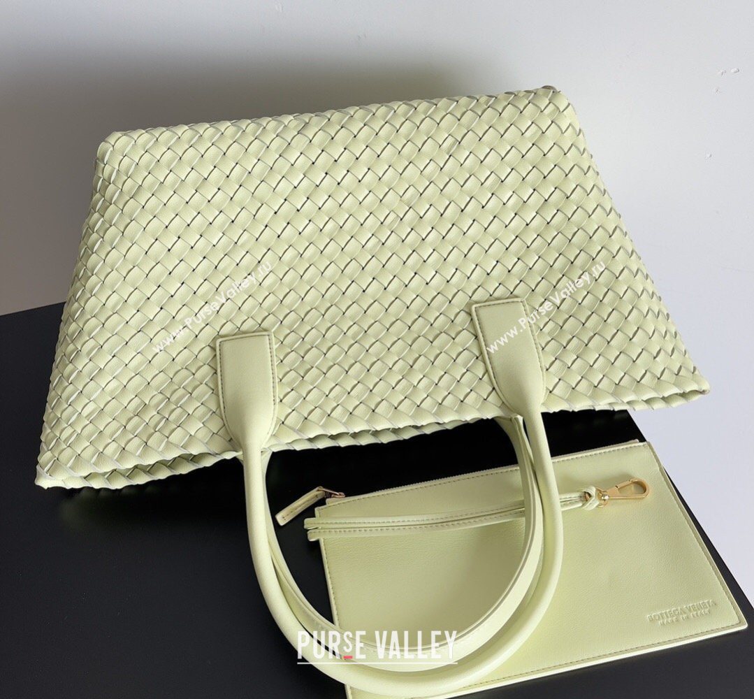 Bottega Veneta Medium Cabat Tote Bag 32cm in Intrecciato Leather Light Yellow 2026 BV040205 (YX-260402119)