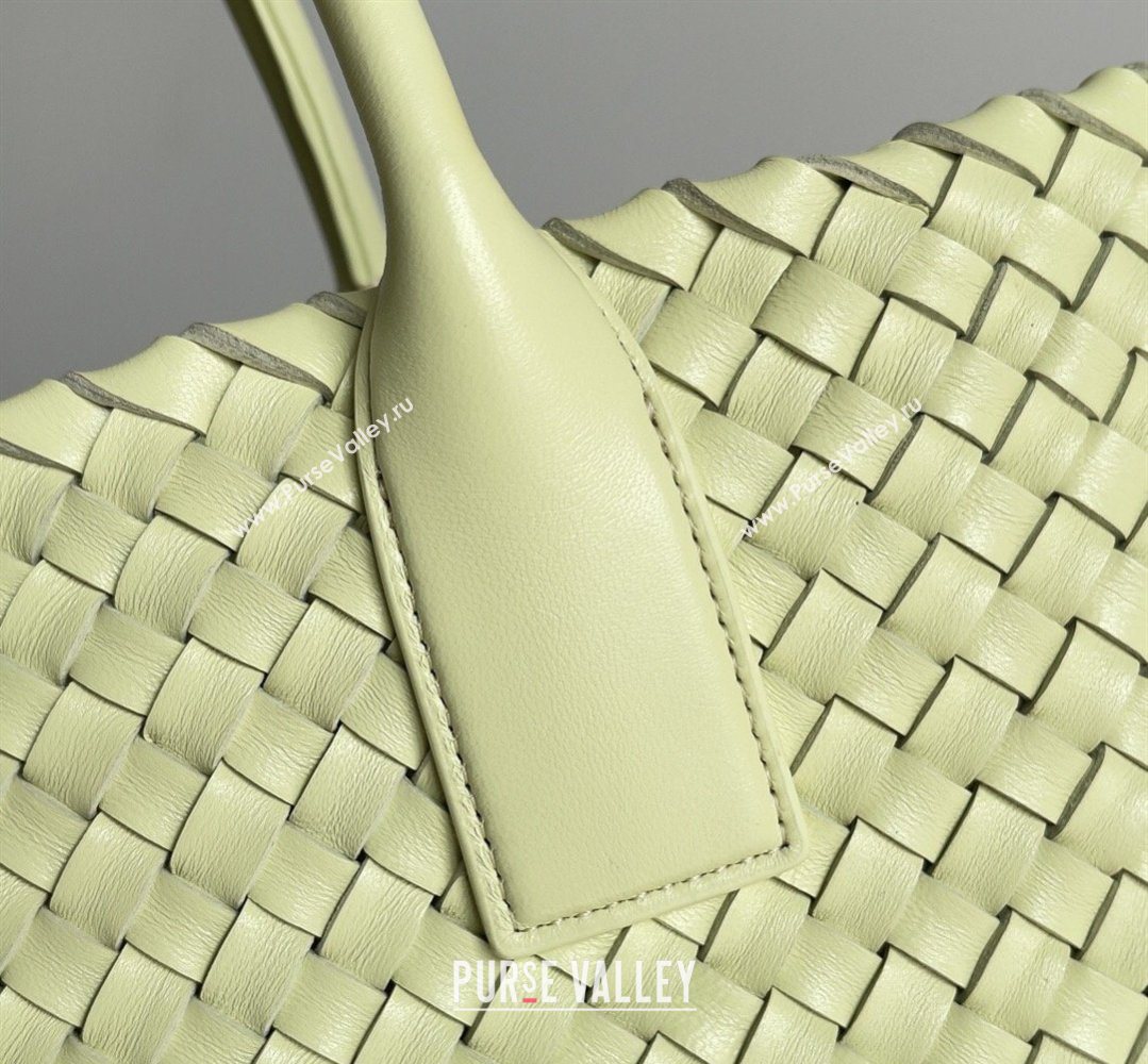 Bottega Veneta Medium Cabat Tote Bag 32cm in Intrecciato Leather Light Yellow 2026 BV040205 (YX-260402119)