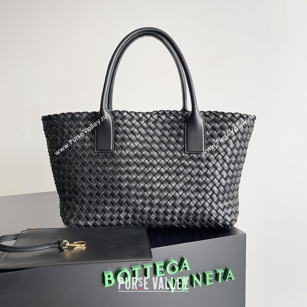 Bottega Veneta Medium Cabat Tote Bag 32cm in Intrecciato Leather Black 2026 BV040205 (YX-260402120)