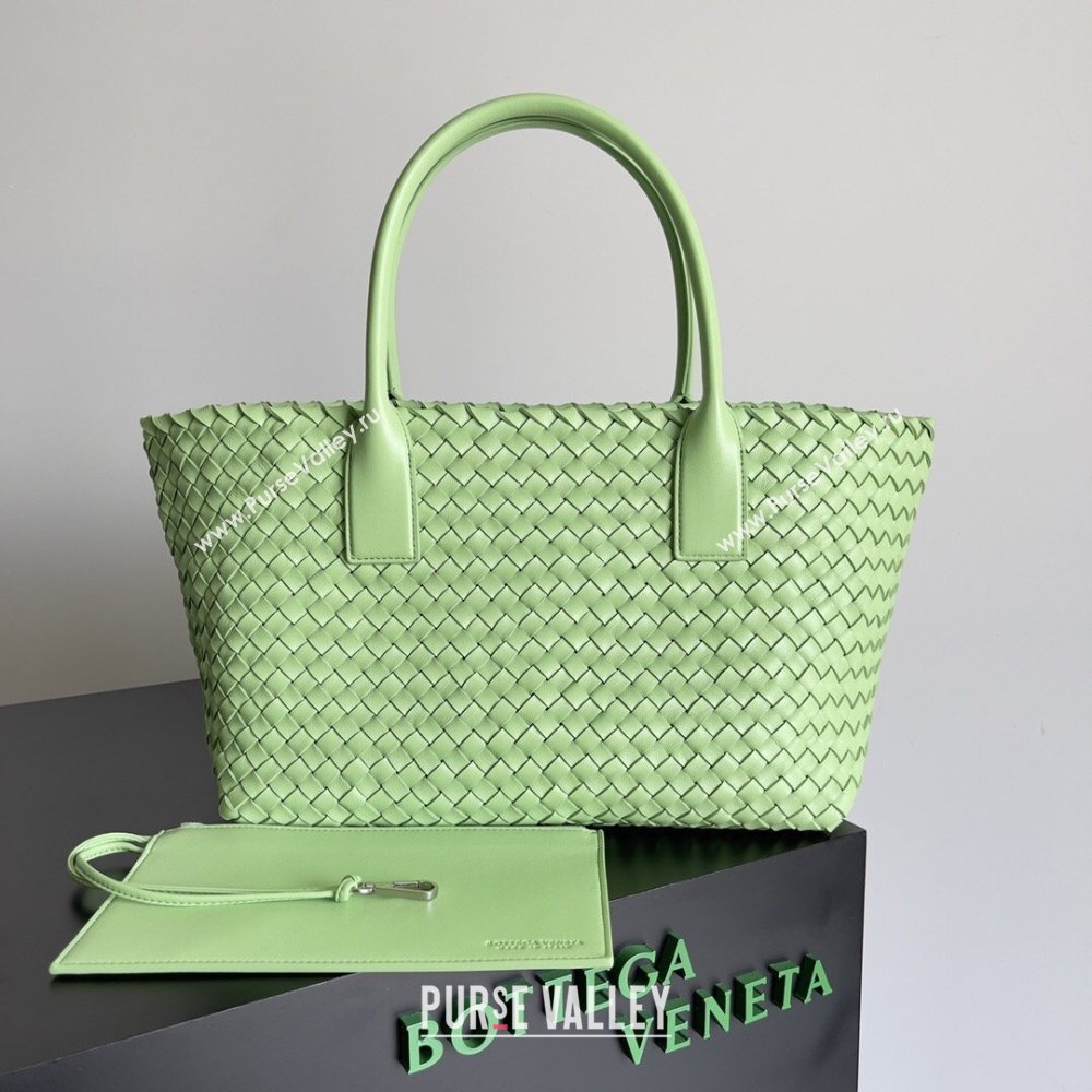 Bottega Veneta Medium Cabat Tote Bag 32cm in Intrecciato Leather Light Green 2026 BV040205 (YX-260402121)
