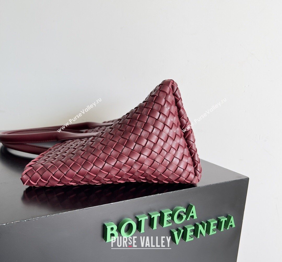 Bottega Veneta Medium Cabat Tote Bag 32cm in Intrecciato Leather Burgundy 2026 BV040205 (YX-260402123)