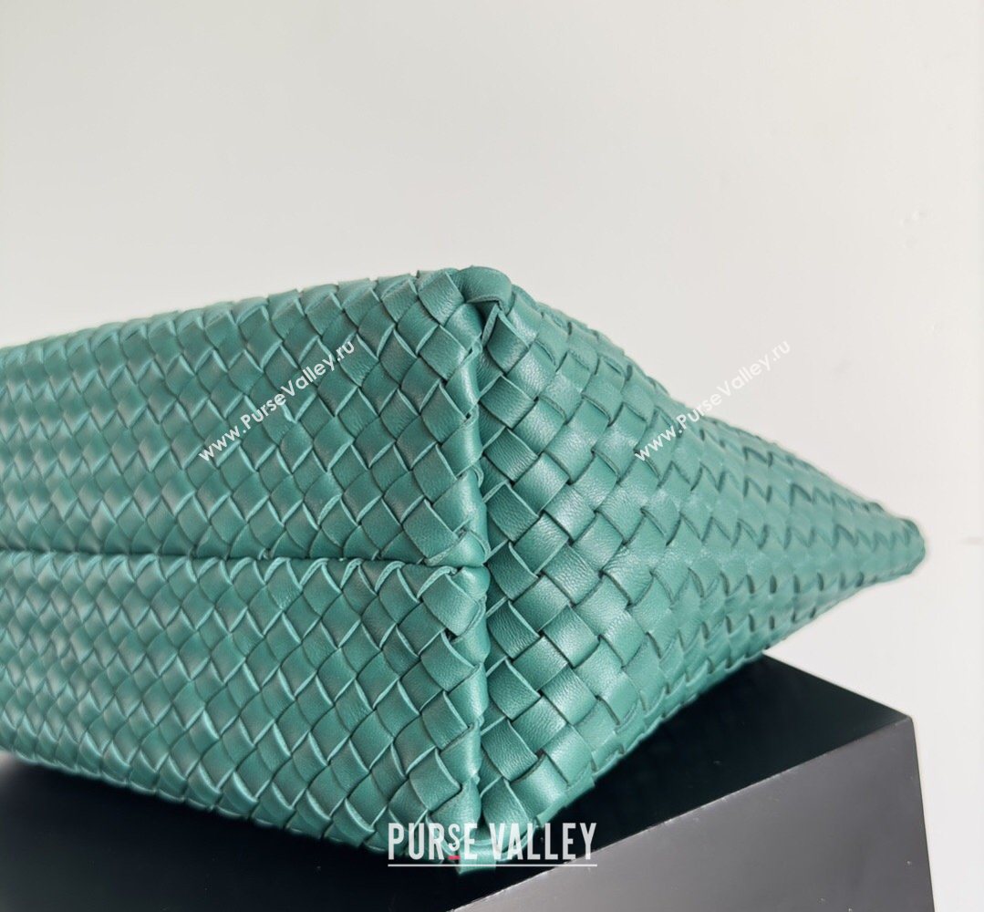 Bottega Veneta Medium Cabat Tote Bag 32cm in Intrecciato Leather Emerald Green 2026 BV040205 (YX-260402124)