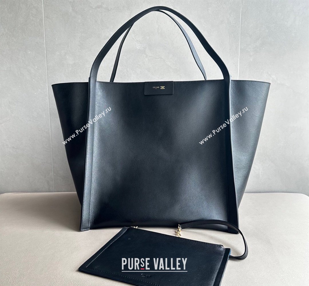 Celine Medium Cube Tote bag in Supple Calfskin Leather Black 2026 123422 (BL-260411046)