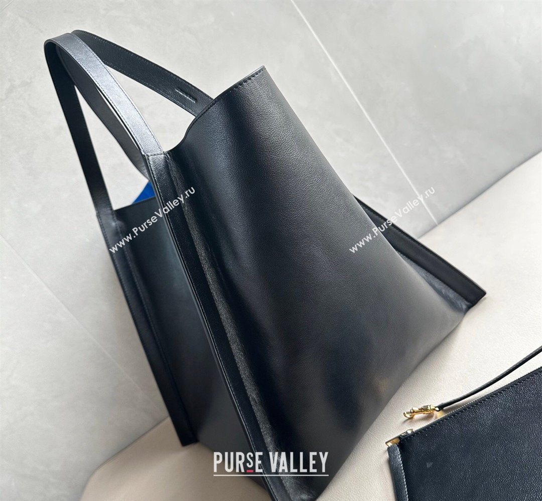 Celine Medium Cube Tote bag in Supple Calfskin Leather Black 2026 123422 (BL-260411046)