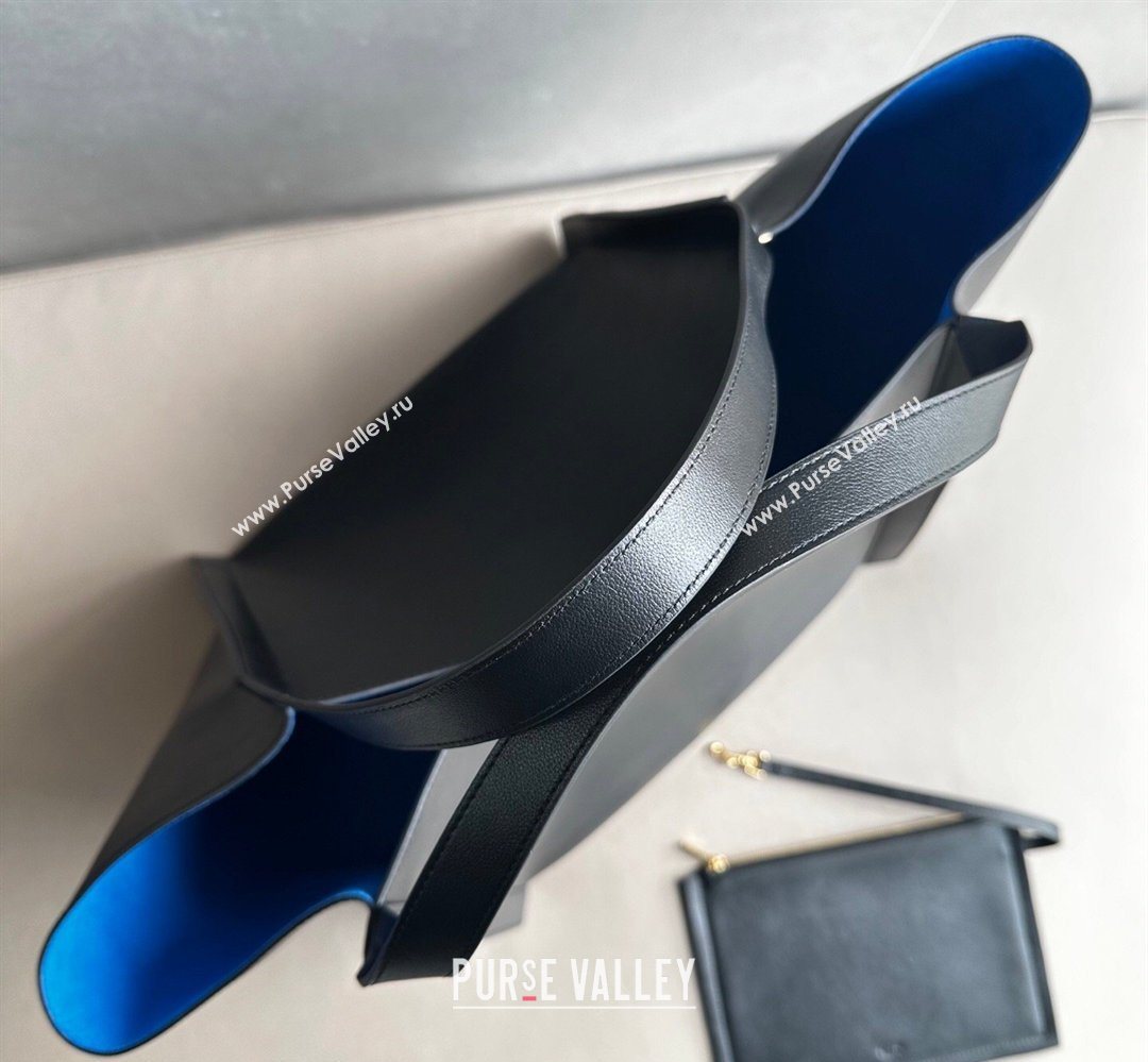 Celine Medium Cube Tote bag in Supple Calfskin Leather Black 2026 123422 (BL-260411046)